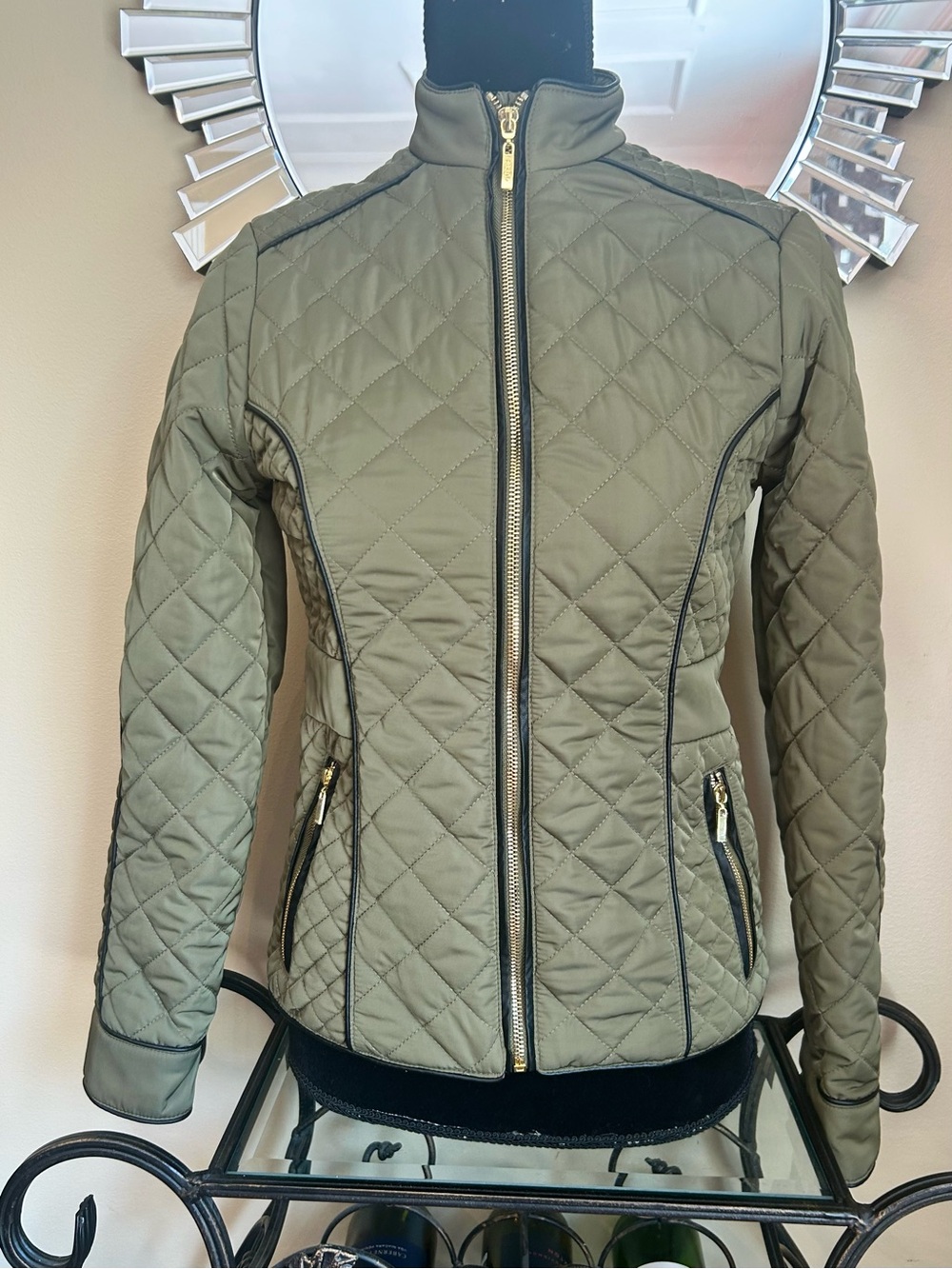 Guess Quilted Olive Green Zip-Front Puffer Jacket